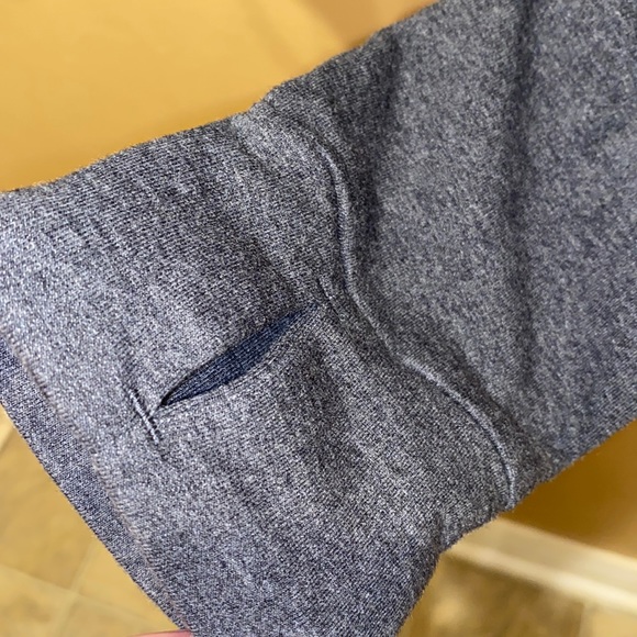 REEBOK Metro 2.0 Logo Hoodie Sweatshirt - Charcoal Grey - Picture 6 of 7